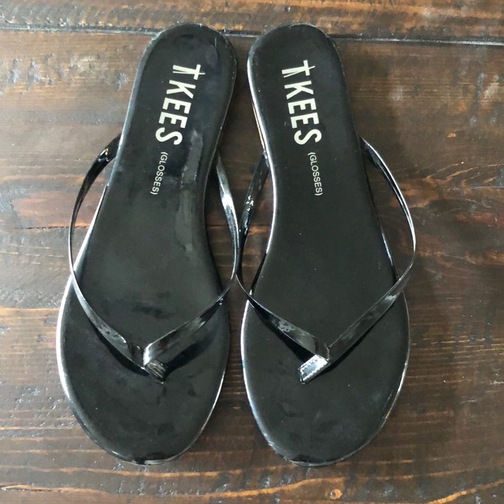 Black Patent Tkees Flip Flops